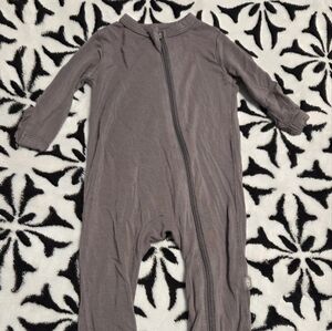 Kyte BABY Gray Romper